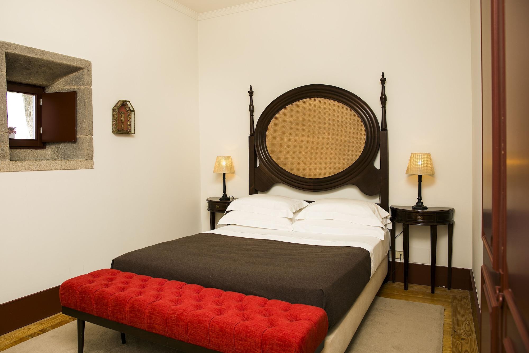 Pousada Mosteiro De Γκιμαράες Εξωτερικό φωτογραφία A room at the hotel