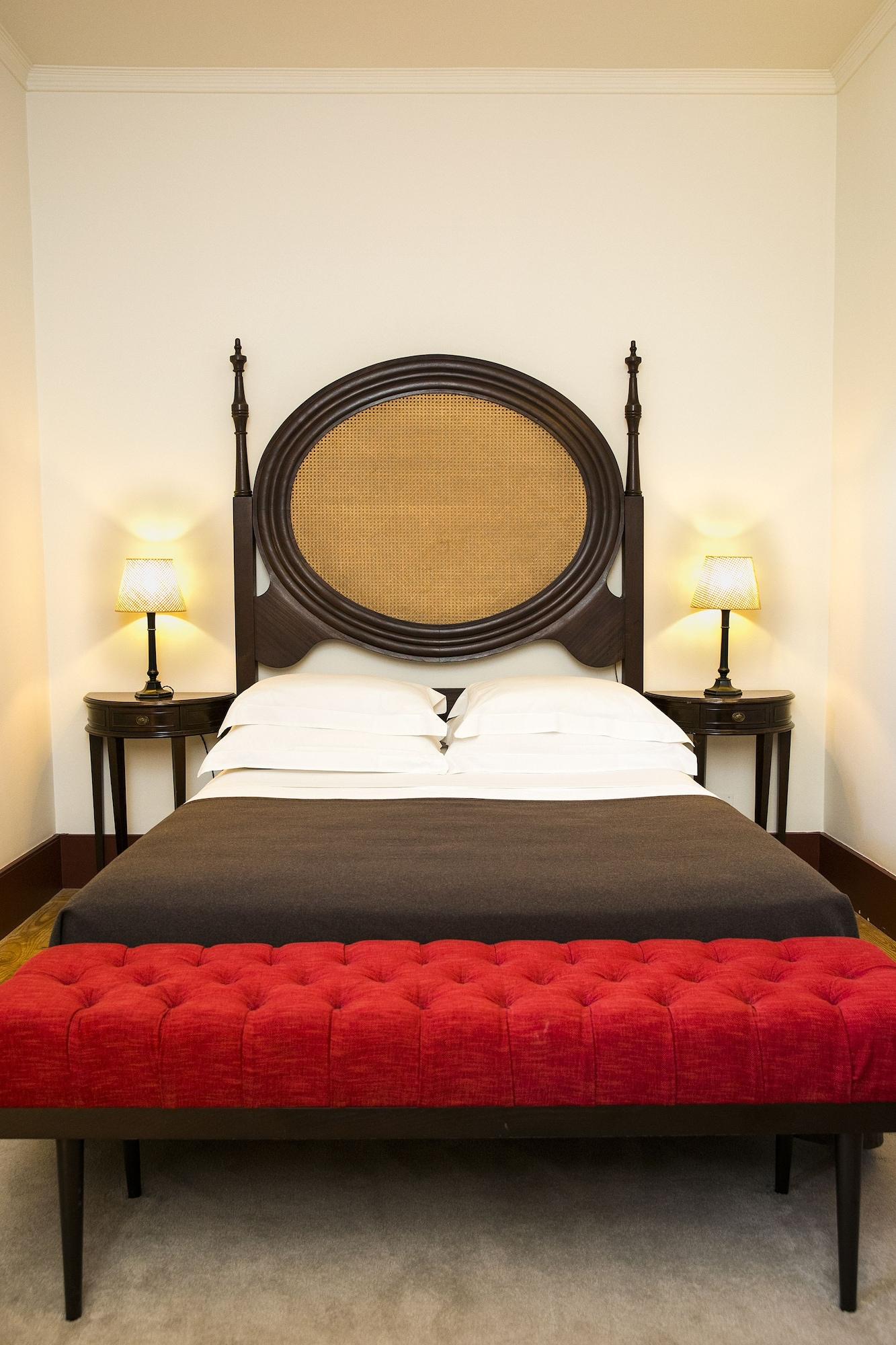 Pousada Mosteiro De Γκιμαράες Εξωτερικό φωτογραφία A bed