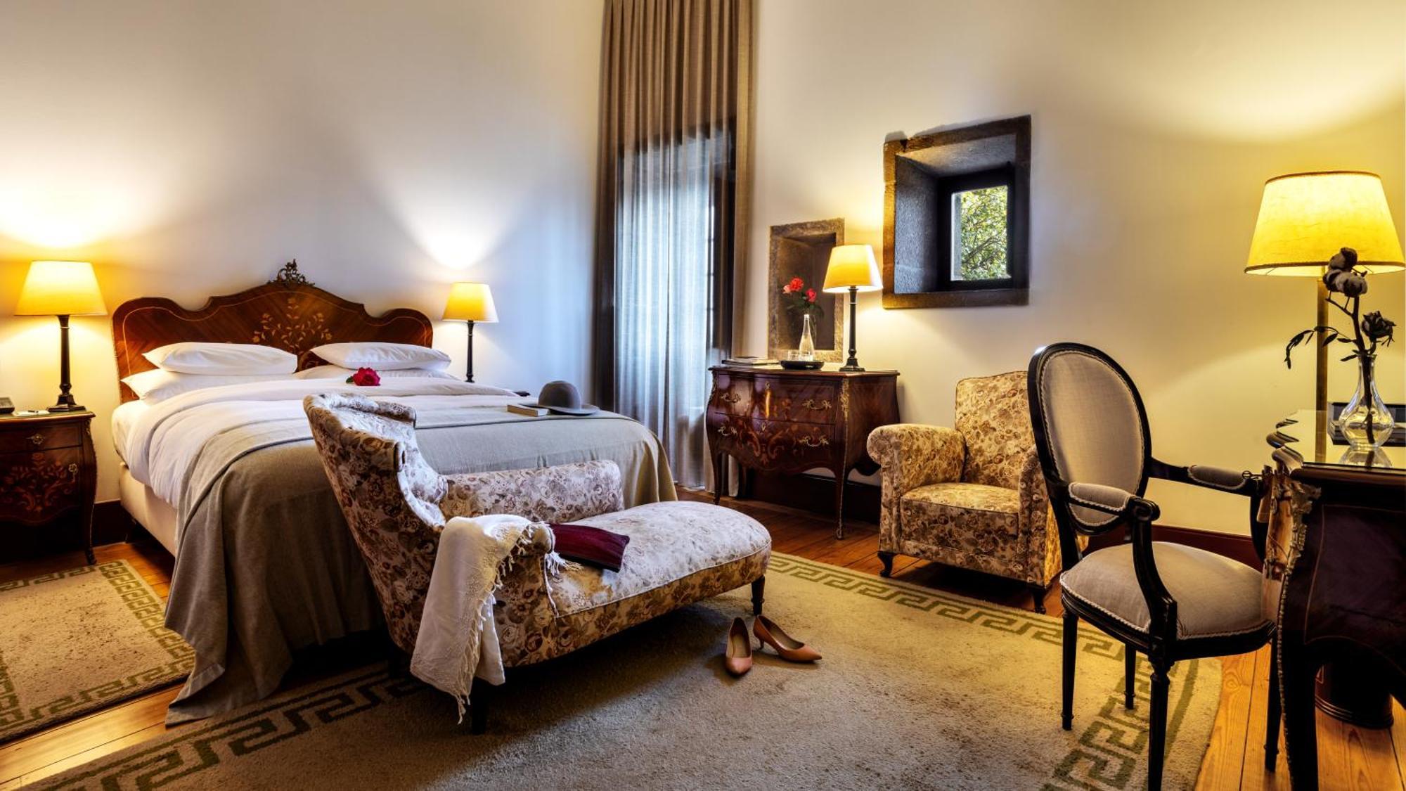 Pousada Mosteiro De Γκιμαράες Εξωτερικό φωτογραφία A room at the hotel